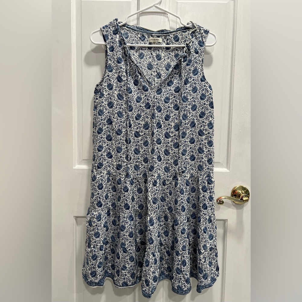 MAX STUDIO Coastal Floral White & Blue Sleeveless V Neck Dress SIZE XS Pre Loved